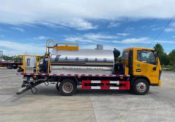 Several common faults during the spraying process of asphalt spreader trucks